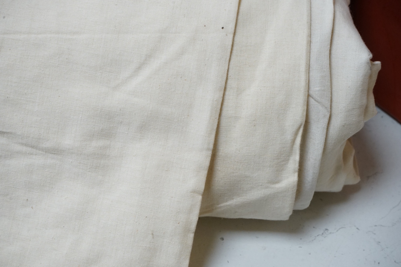 French Toile Metis, one long roll: unused 22metres long (approx) x 2.4metres wide.